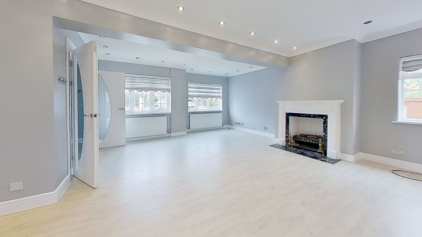 Images for Burton Lane, Goffs Oak, Hertfordshire EAID:3131305421 BID:11055924