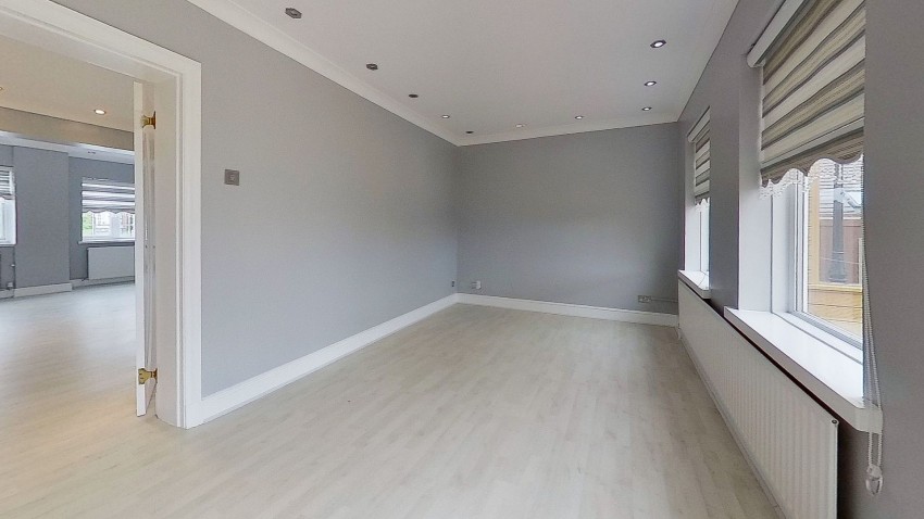 Images for Burton Lane, Goffs Oak, Hertfordshire EAID:3131305421 BID:11055924
