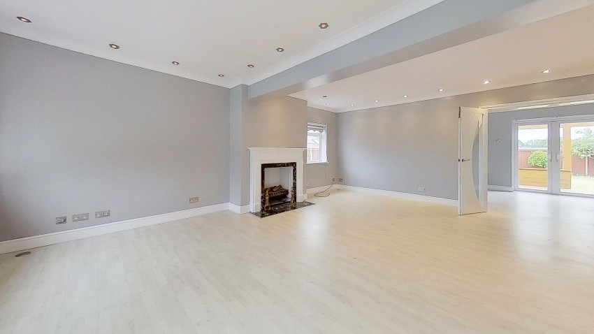 Images for Burton Lane, Goffs Oak, Hertfordshire EAID:3131305421 BID:11055924