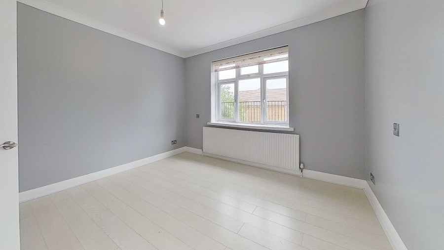 Images for Burton Lane, Goffs Oak, Hertfordshire EAID:3131305421 BID:11055924