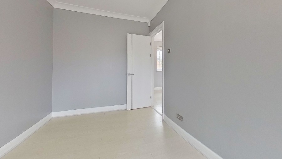 Images for Burton Lane, Goffs Oak, Hertfordshire EAID:3131305421 BID:11055924