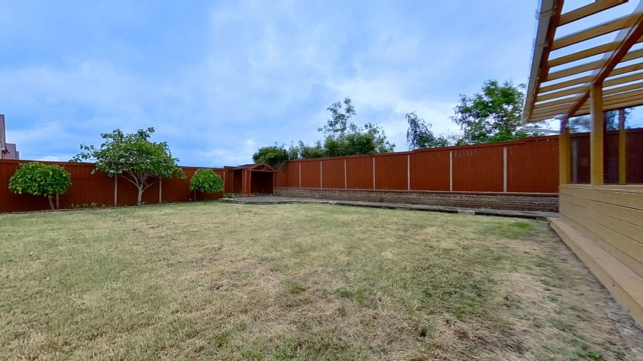 Images for Burton Lane, Goffs Oak, Hertfordshire EAID:3131305421 BID:11055924