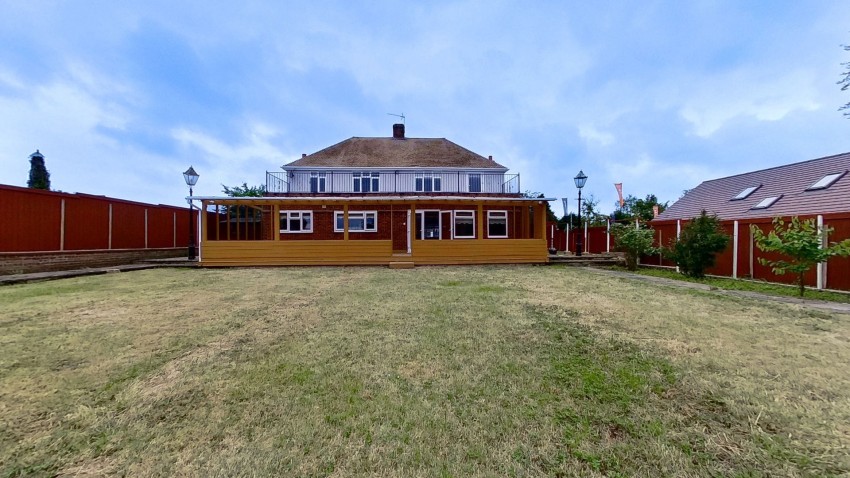 Images for Burton Lane, Goffs Oak, Hertfordshire EAID:3131305421 BID:11055924