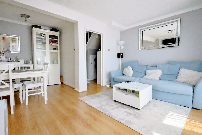 Images for Park Lane, Waltham Cross, Hertfordshire EAID:3131305421 BID:11055924