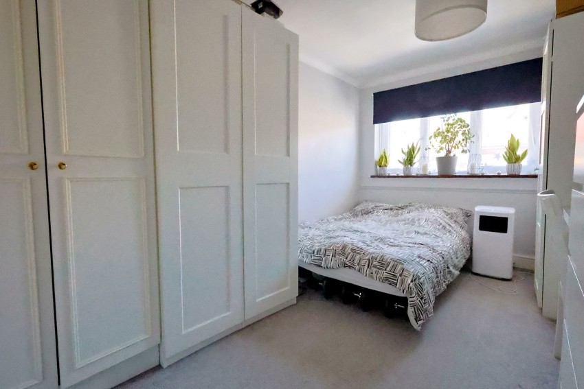 Images for Park Lane, Waltham Cross, Hertfordshire EAID:3131305421 BID:11055924