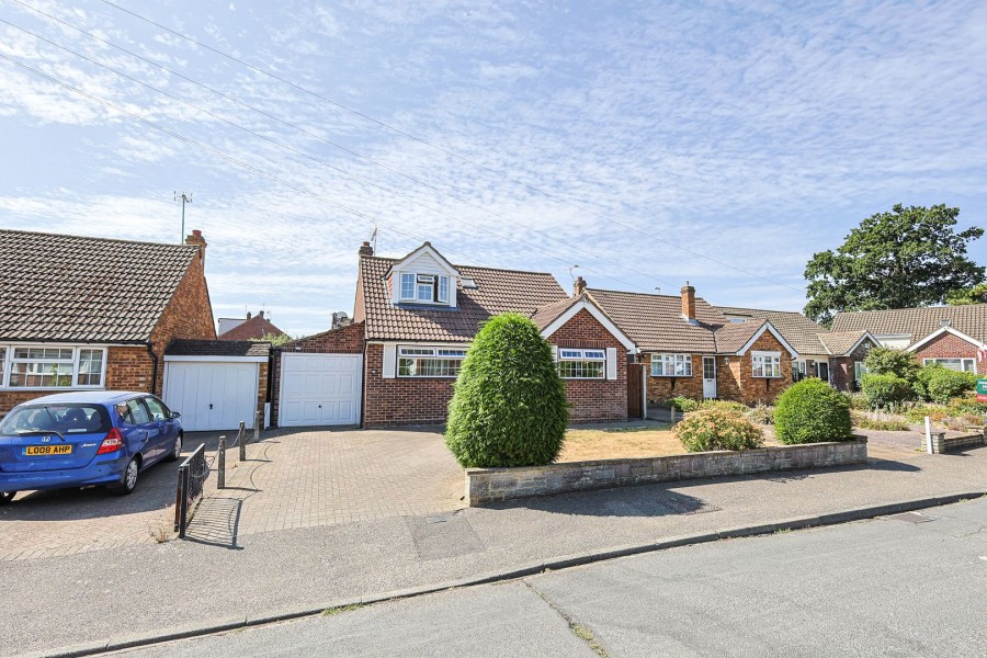 Images for Sandon Road, Cheshunt, Hertfordshire EAID:3131305421 BID:11055924