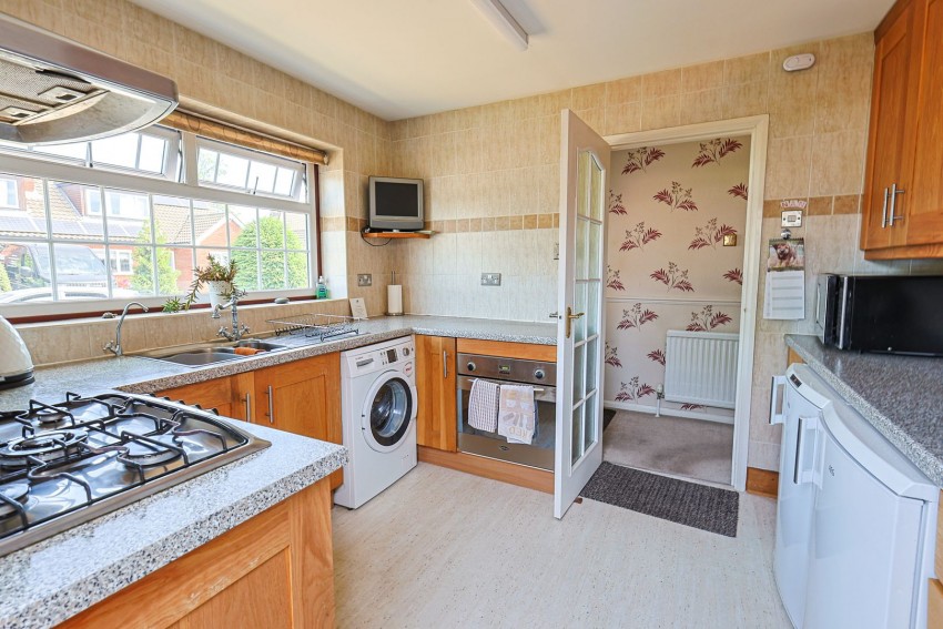 Images for Sandon Road, Cheshunt, Hertfordshire EAID:3131305421 BID:11055924