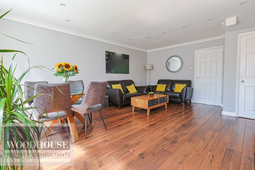 Images for Bury Green Road, Cheshunt, Hertfordshire EAID:3131305421 BID:11055924
