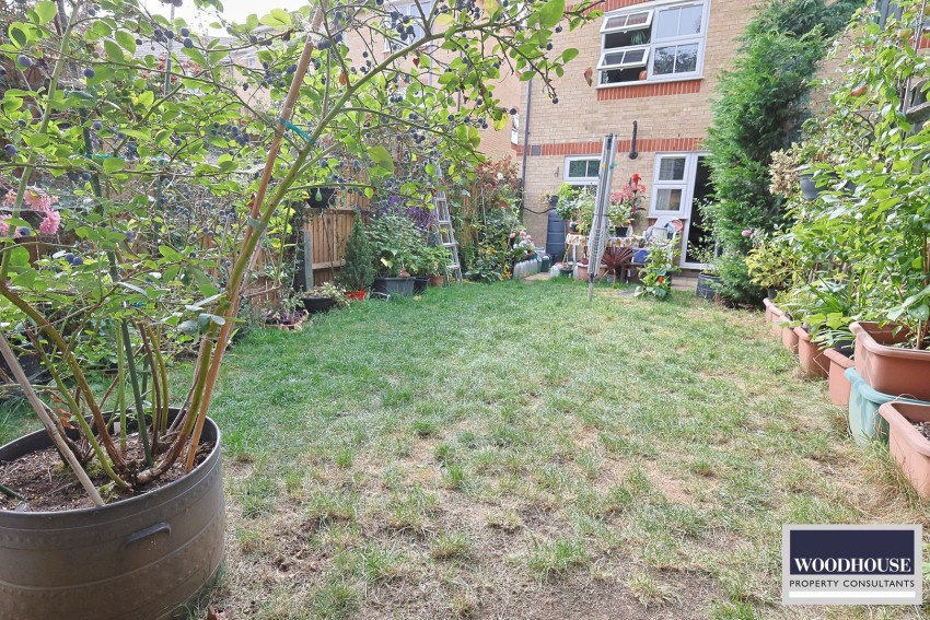 Images for Harston Drive, Enfield EAID:3131305421 BID:11055924