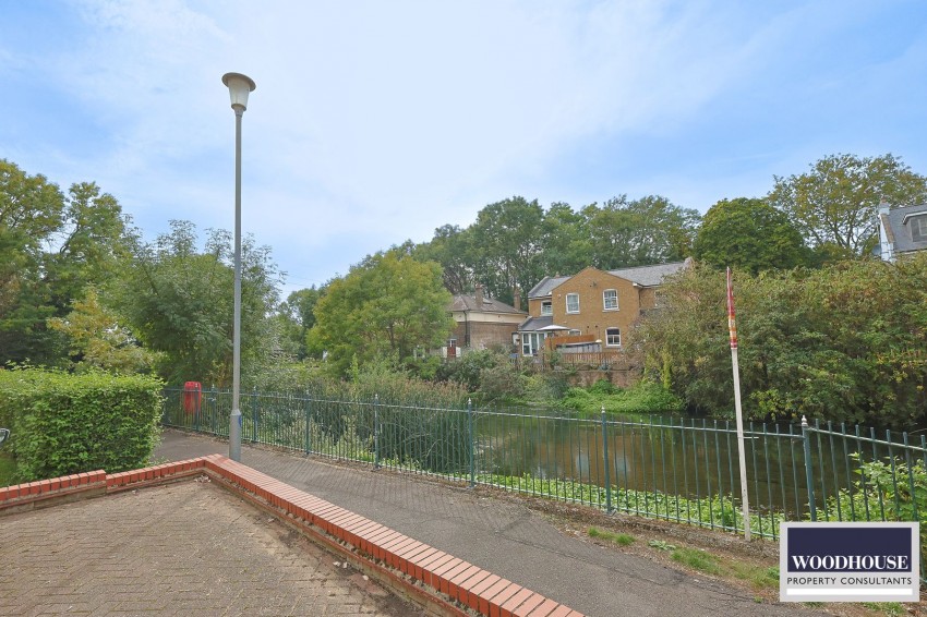 Images for Harston Drive, Enfield EAID:3131305421 BID:11055924